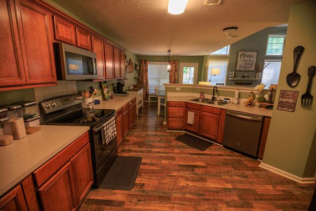 709 Kenova Trace, Lexington, KY 40511