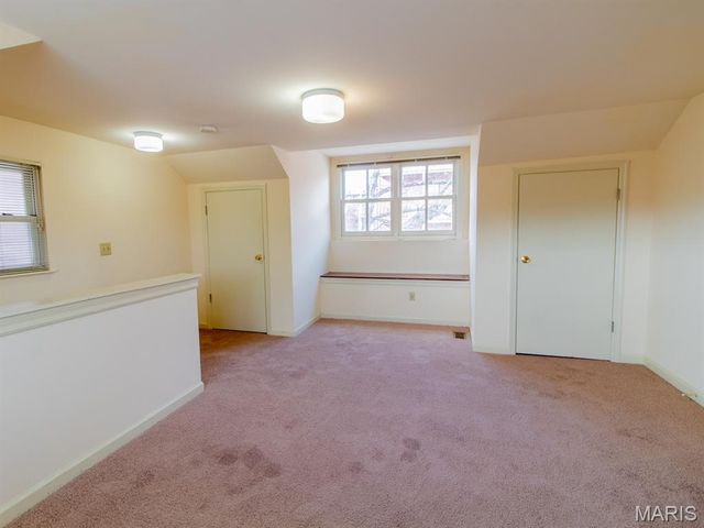 2402 S 10th Street, St Louis, MO 63104