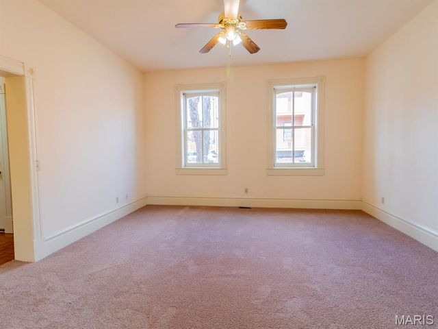 2402 S 10th Street, St Louis, MO 63104