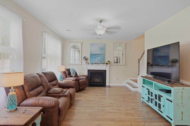 581 Yellow Leaf Lane, Summerville, SC 29486