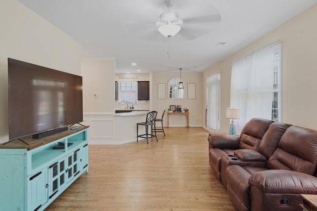581 Yellow Leaf Lane, Summerville, SC 29486