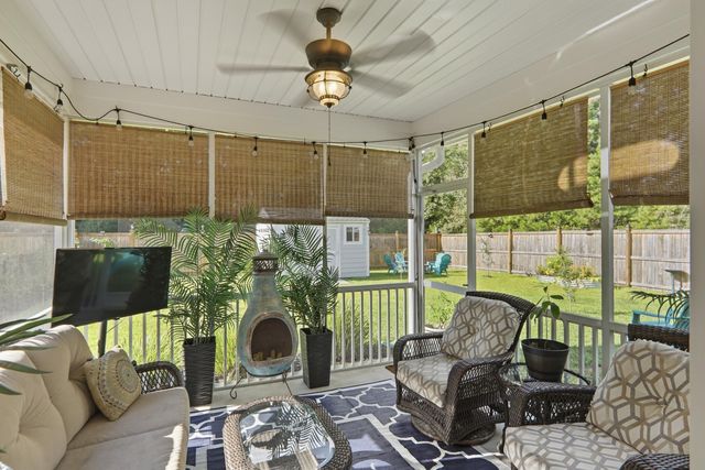 581 Yellow Leaf Lane, Summerville, SC 29486