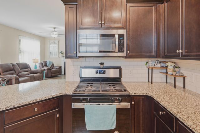 581 Yellow Leaf Lane, Summerville, SC 29486