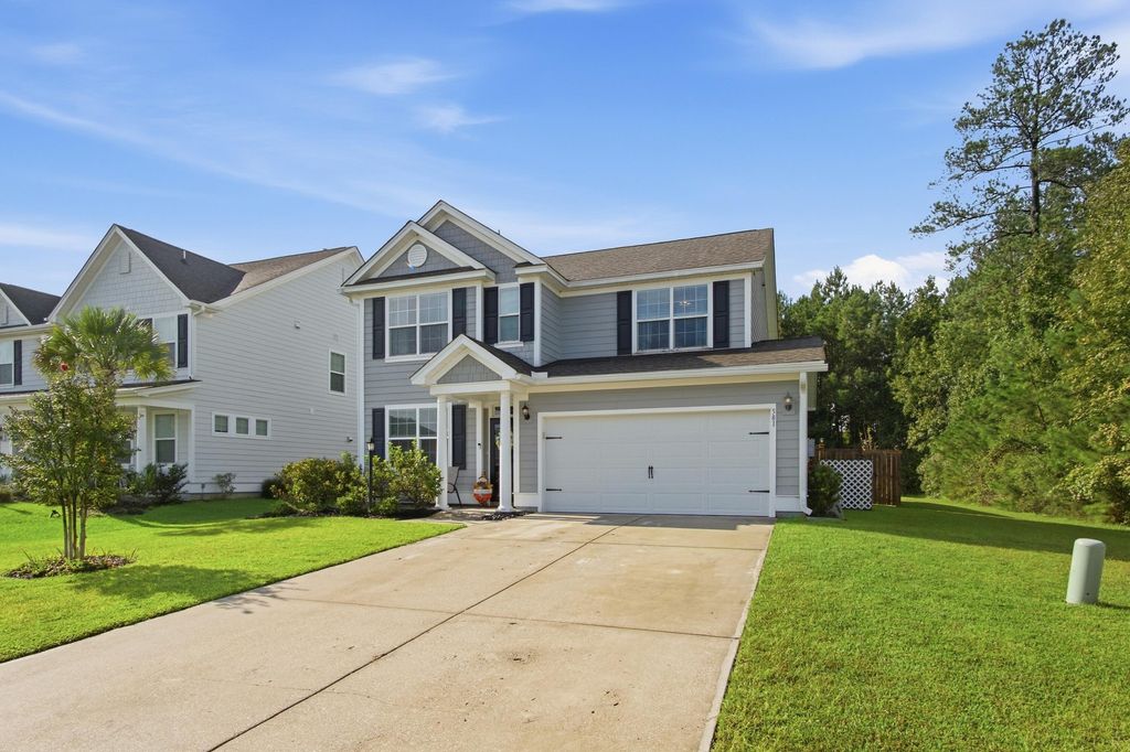 581 Yellow Leaf Lane, Summerville, SC 29486
