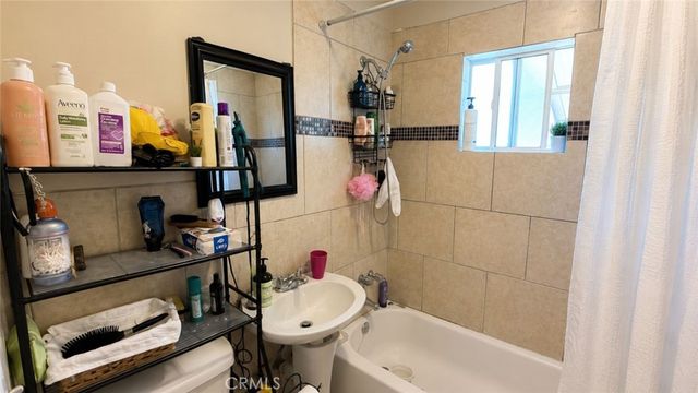 1949 Fruitvale, South El Monte, CA 91733