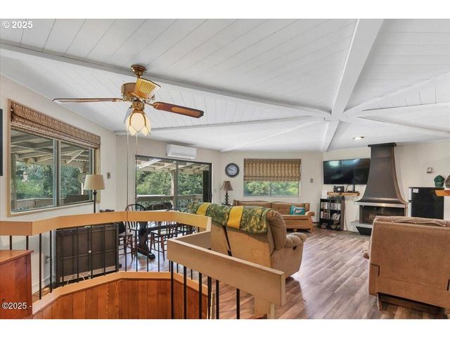 5188 S SUMMER Pl, Lincoln City, OR 97367