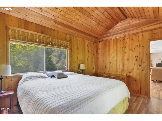 5188 S SUMMER Pl, Lincoln City, OR 97367