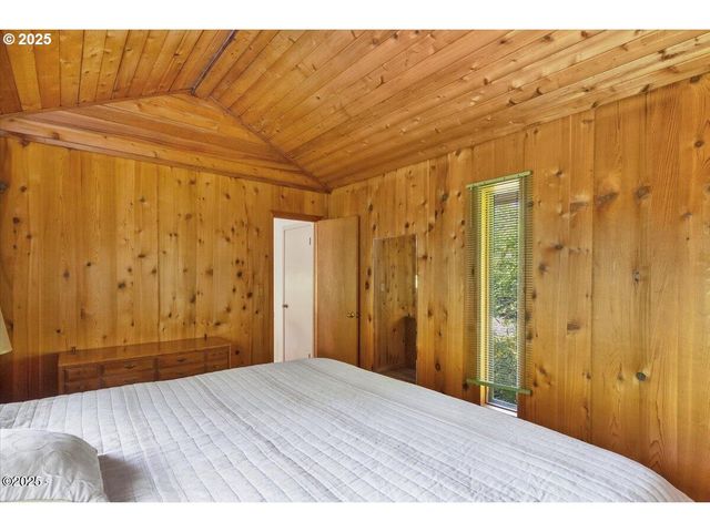 5188 S SUMMER Pl, Lincoln City, OR 97367