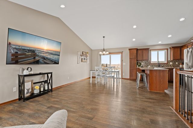 3636 46th Avenue NW, Rochester, MN 55901