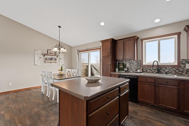 3636 46th Avenue NW, Rochester, MN 55901