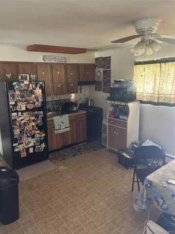 6 Mead Lane, Westbury, NY 11590