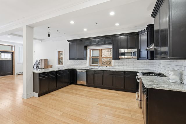 510 W 45th Street, Chicago, IL 60609