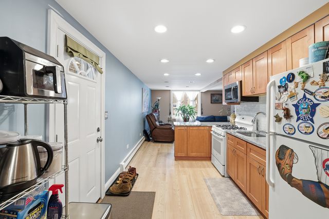 510 W 45th Street, Chicago, IL 60609