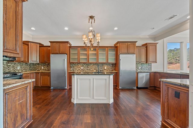 104 Four Oaks Lane, Hot Springs, AR 71901