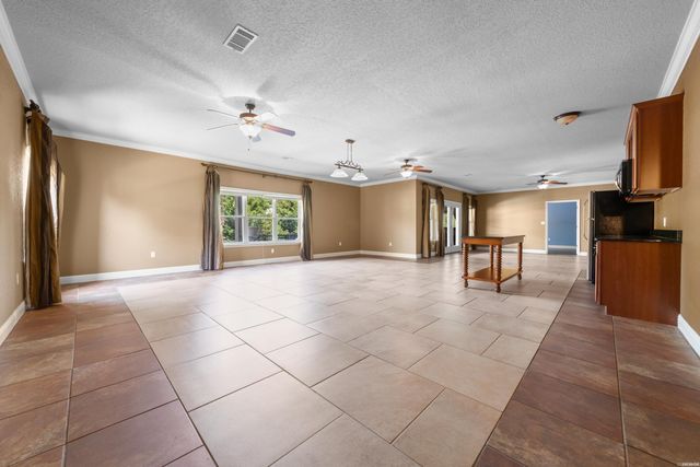 104 Four Oaks Lane, Hot Springs, AR 71901