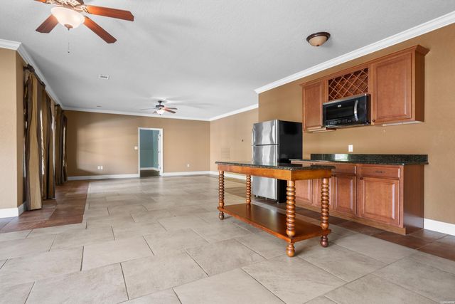 104 Four Oaks Lane, Hot Springs, AR 71901