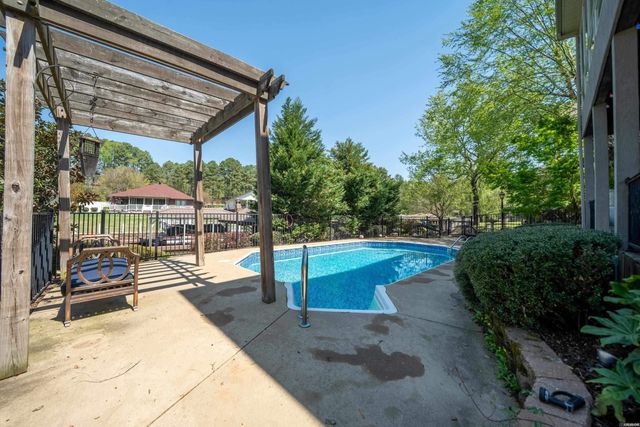 104 Four Oaks Lane, Hot Springs, AR 71901