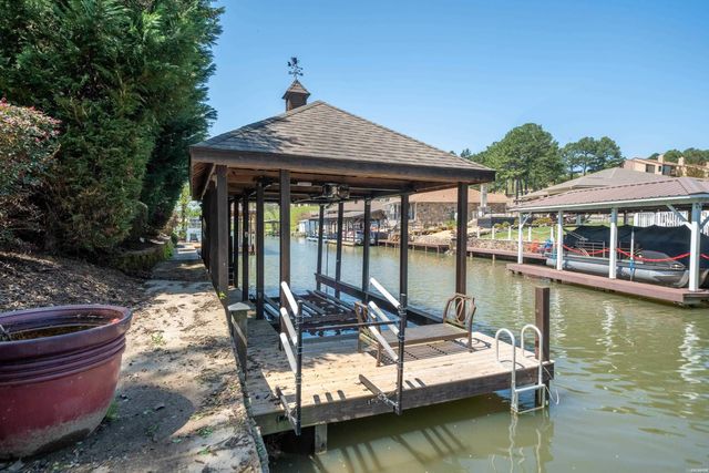 104 Four Oaks Lane, Hot Springs, AR 71901