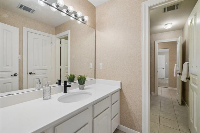 14530 Millhouse Road, Pinehurst, TX 77362