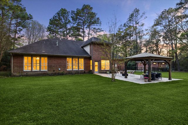 14530 Millhouse Road, Pinehurst, TX 77362