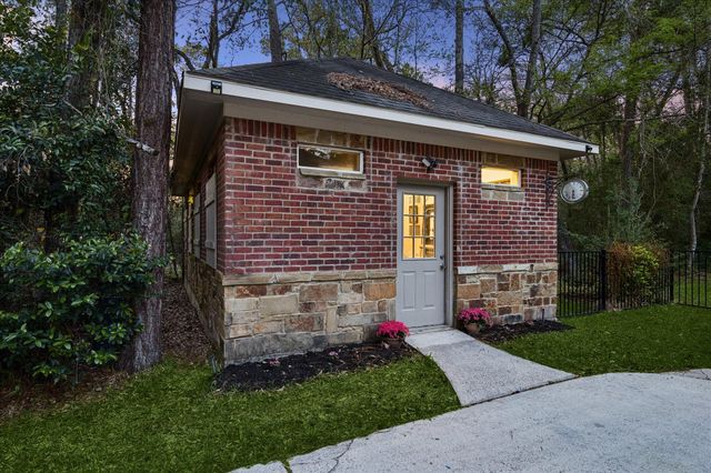 14530 Millhouse Road, Pinehurst, TX 77362