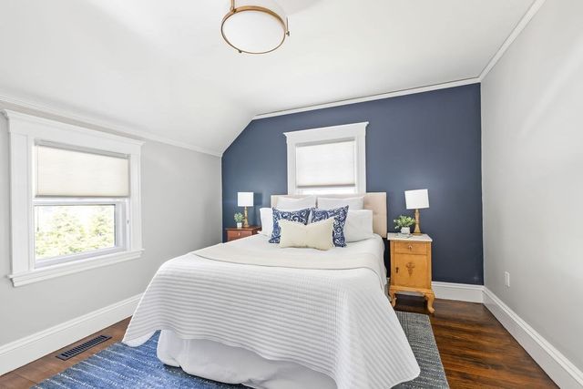 11 Mayo Ave, Needham, MA 02492