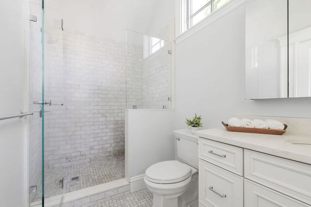 11 Mayo Ave, Needham, MA 02492