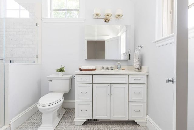 11 Mayo Ave, Needham, MA 02492