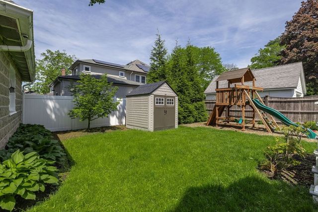 11 Mayo Ave, Needham, MA 02492