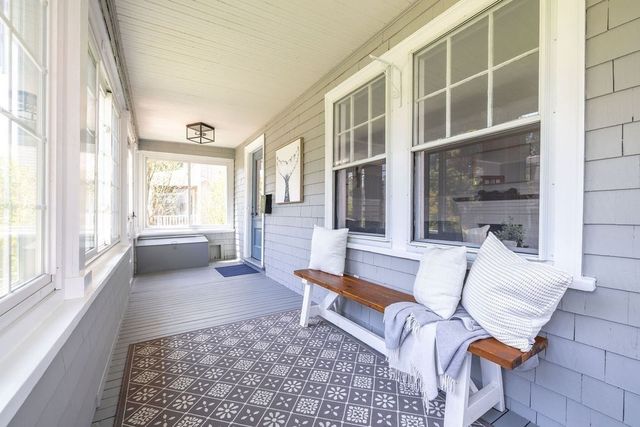 11 Mayo Ave, Needham, MA 02492