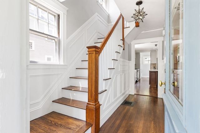 11 Mayo Ave, Needham, MA 02492