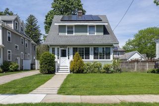 11 Mayo Ave, Needham, MA 02492
