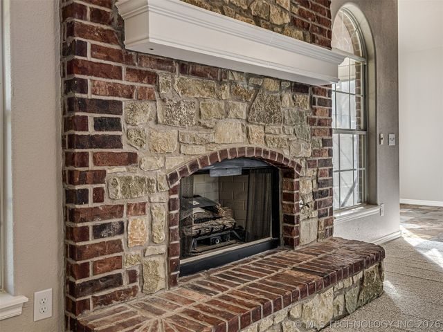 12591 Longhorn Court, Glenpool, OK 74033