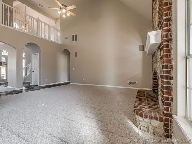 12591 Longhorn Court, Glenpool, OK 74033