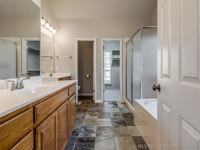 12591 Longhorn Court, Glenpool, OK 74033