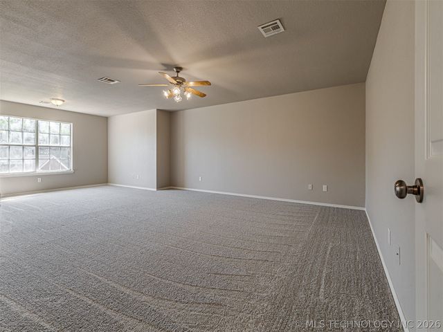12591 Longhorn Court, Glenpool, OK 74033