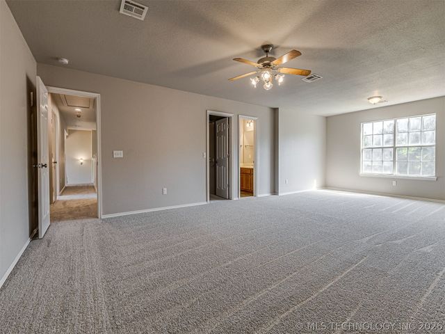 12591 Longhorn Court, Glenpool, OK 74033