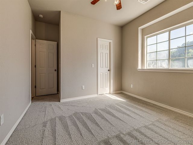 12591 Longhorn Court, Glenpool, OK 74033