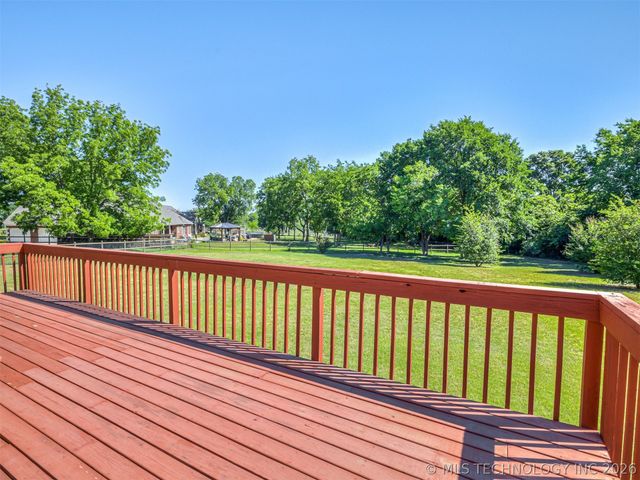 12591 Longhorn Court, Glenpool, OK 74033