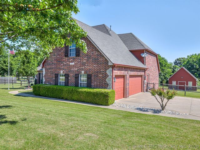 12591 Longhorn Court, Glenpool, OK 74033