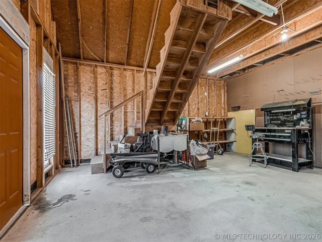 12591 Longhorn Court, Glenpool, OK 74033