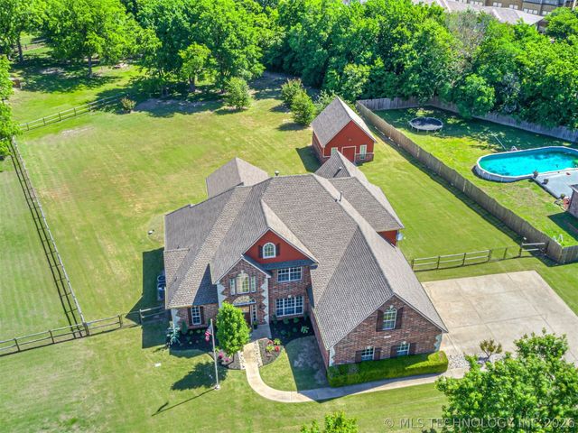 12591 Longhorn Court, Glenpool, OK 74033