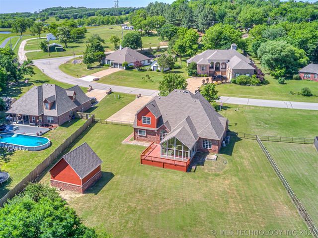 12591 Longhorn Court, Glenpool, OK 74033