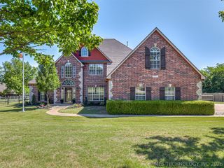 12591 Longhorn Court, Glenpool, OK 74033