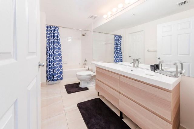 720 S Sapodilla Avenue 514, West Palm Beach, FL 33401