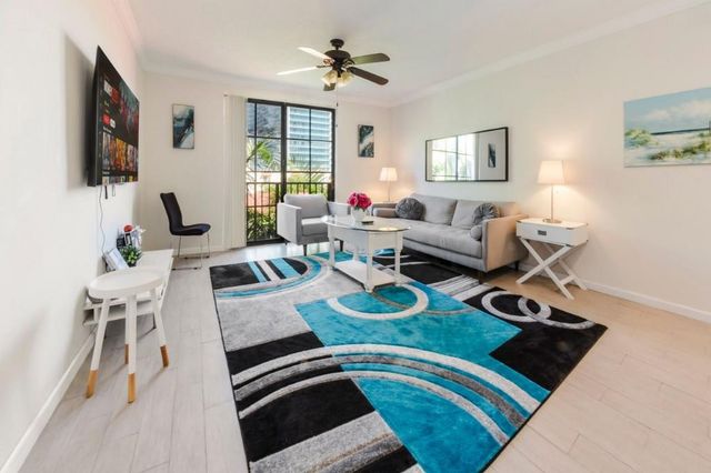 720 S Sapodilla Avenue 514, West Palm Beach, FL 33401