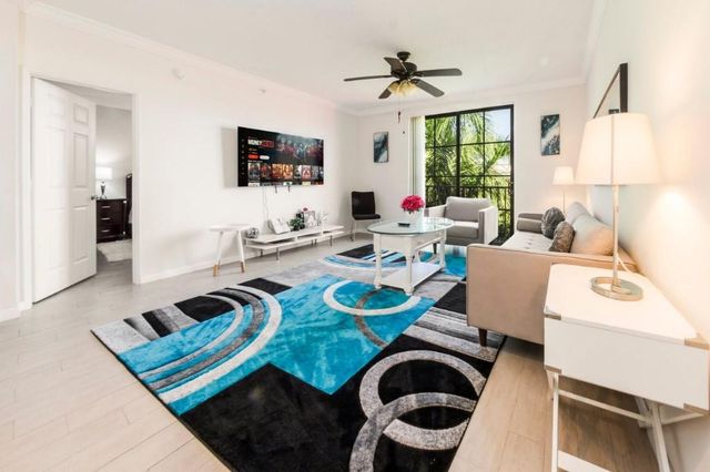 720 S Sapodilla Avenue 514, West Palm Beach, FL 33401