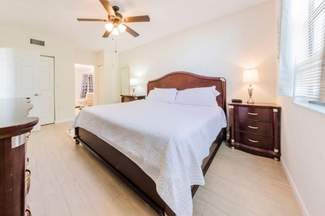 720 S Sapodilla Avenue 514, West Palm Beach, FL 33401