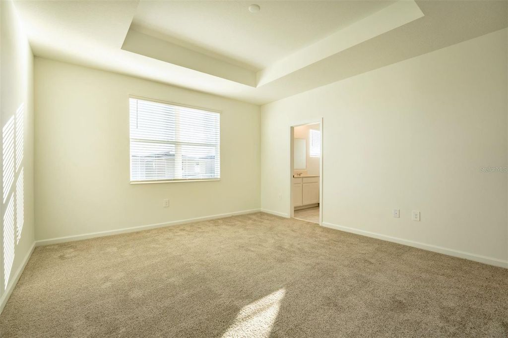 Image 12 of property listing at 286 BOGEY DRIVE, Davenport, FL 33896