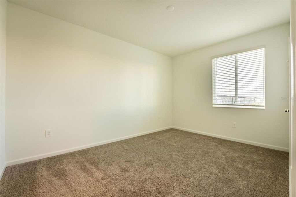 Image 14 of property listing at 286 BOGEY DRIVE, Davenport, FL 33896